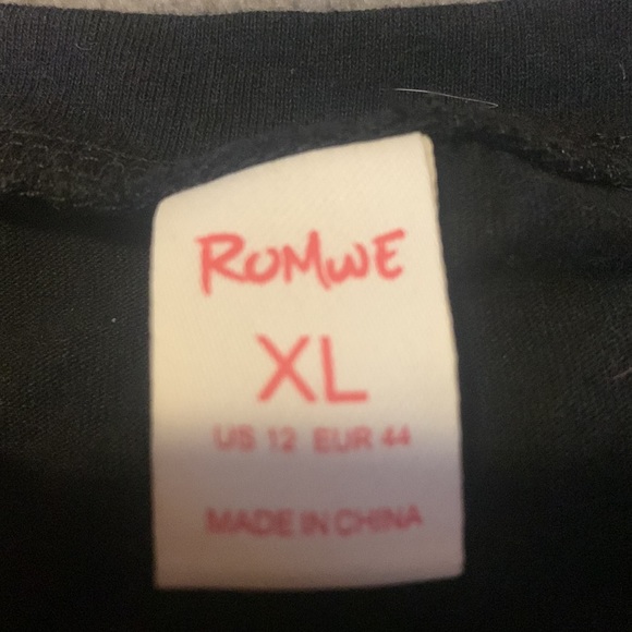 Black Graphic T - Picture 2 of 2